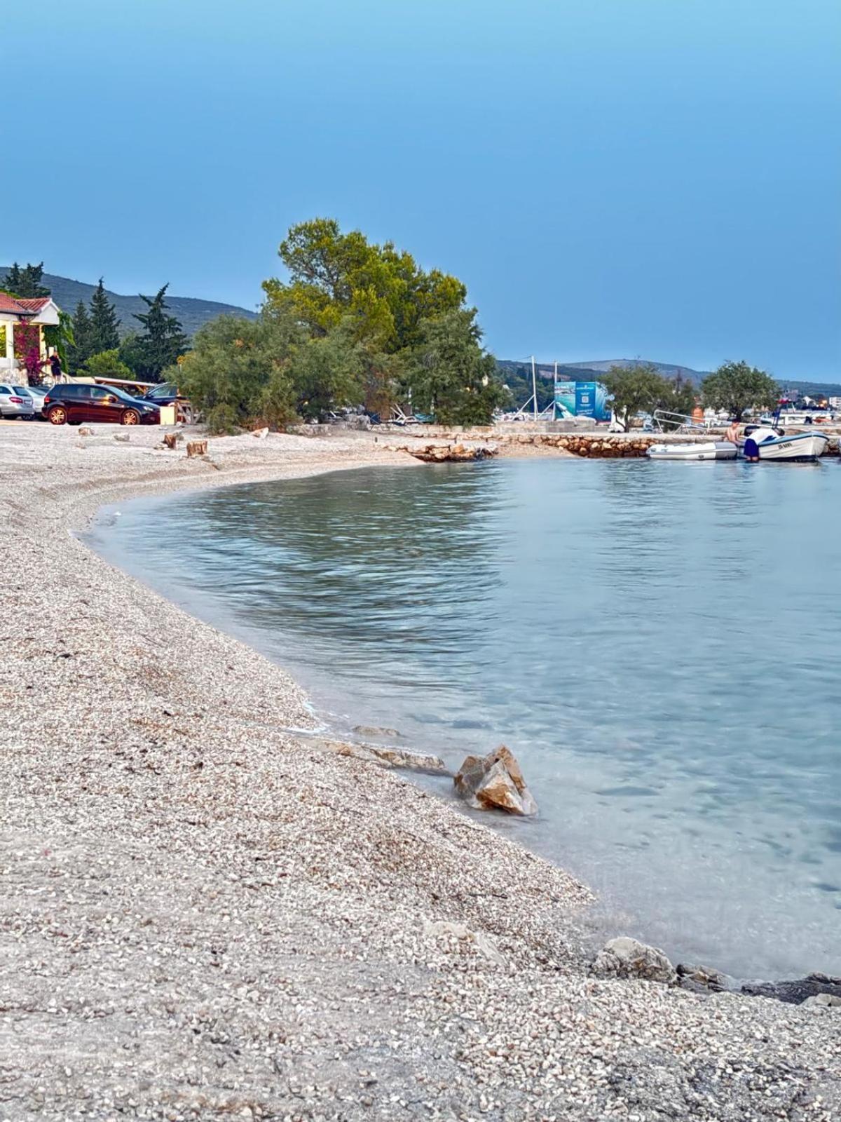 Mobile Sea Breeze Camping *